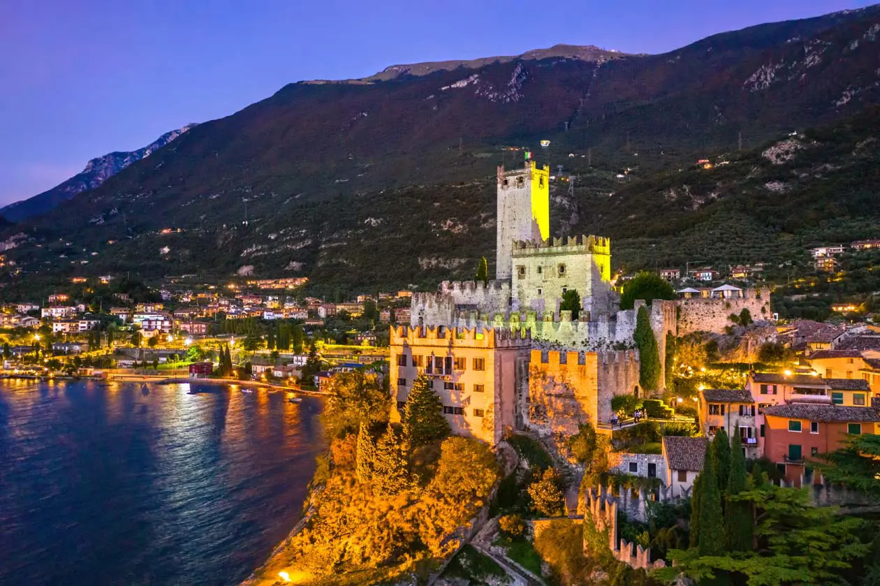 Castello Scaligero di Malcesine Foto: Copyright © Sisterscom.com | Depositphotos