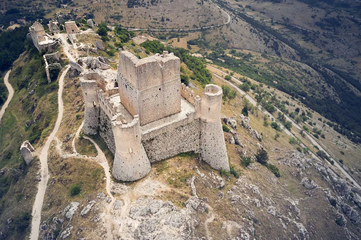 Rocca Calascio Foto: Copyright © Sisterscom.com | Depositphotos