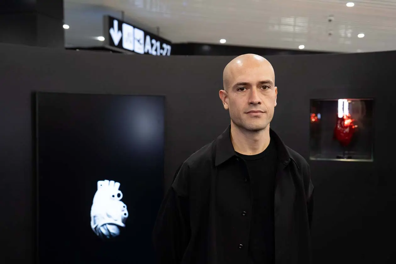 Terminal 1 di Roma Fiumicino, l’opera “Apparato Circolatorio” dell’artista JAGO Copyright © Stampa&nbsp;ADR