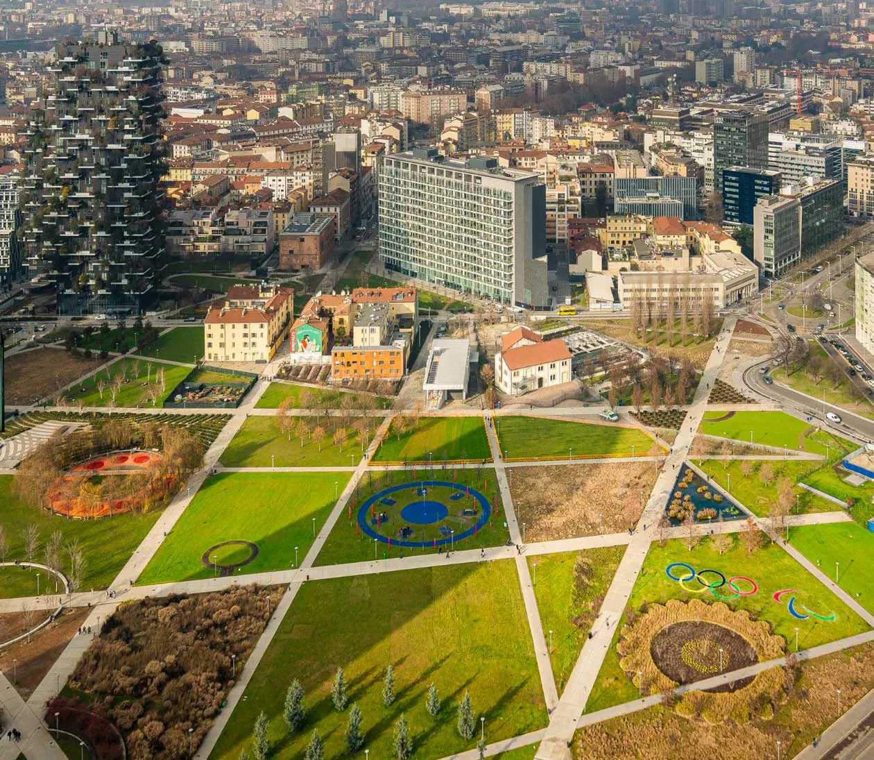 © BAM Performative Land Art, curato da Francesca Colombo, Direttrice Generale Culturale BAM – Biblioteca degli Alberi Milano, Fondazione Riccardo Catella. Archivio Fotografico BAM_DHarizanov