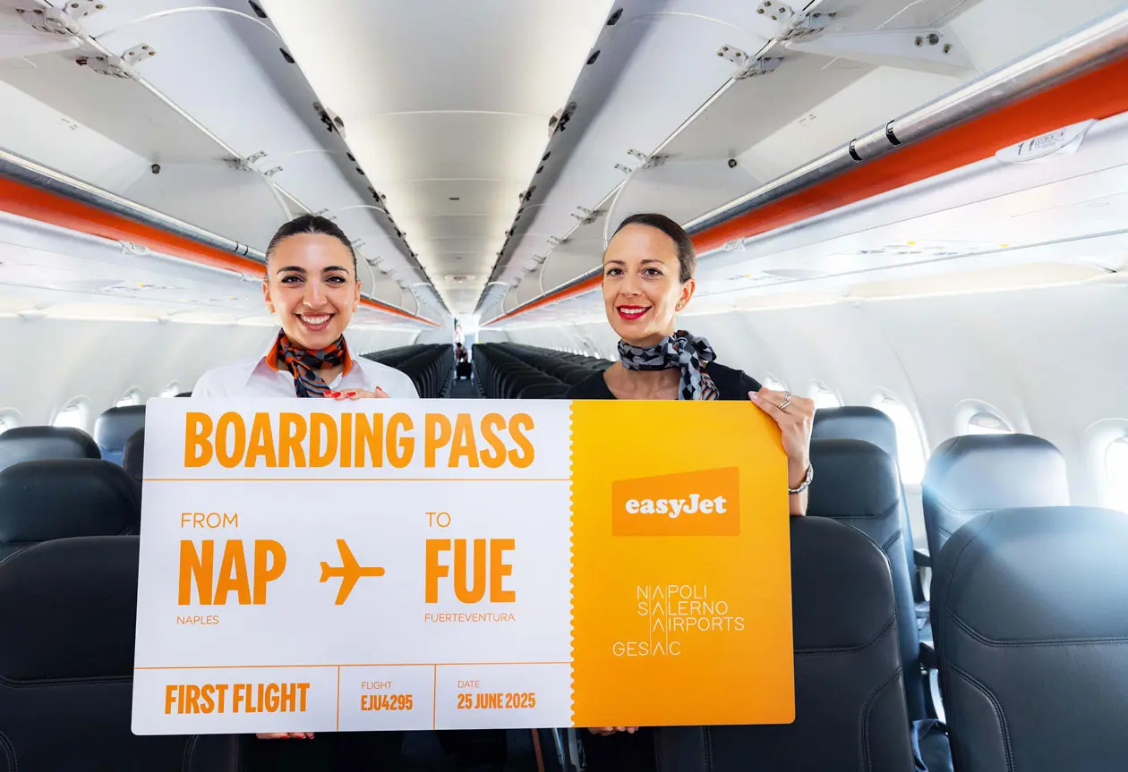 easyJet Napoli-Fuerteventura 25 giugno, Cabin Copyright © easyjet