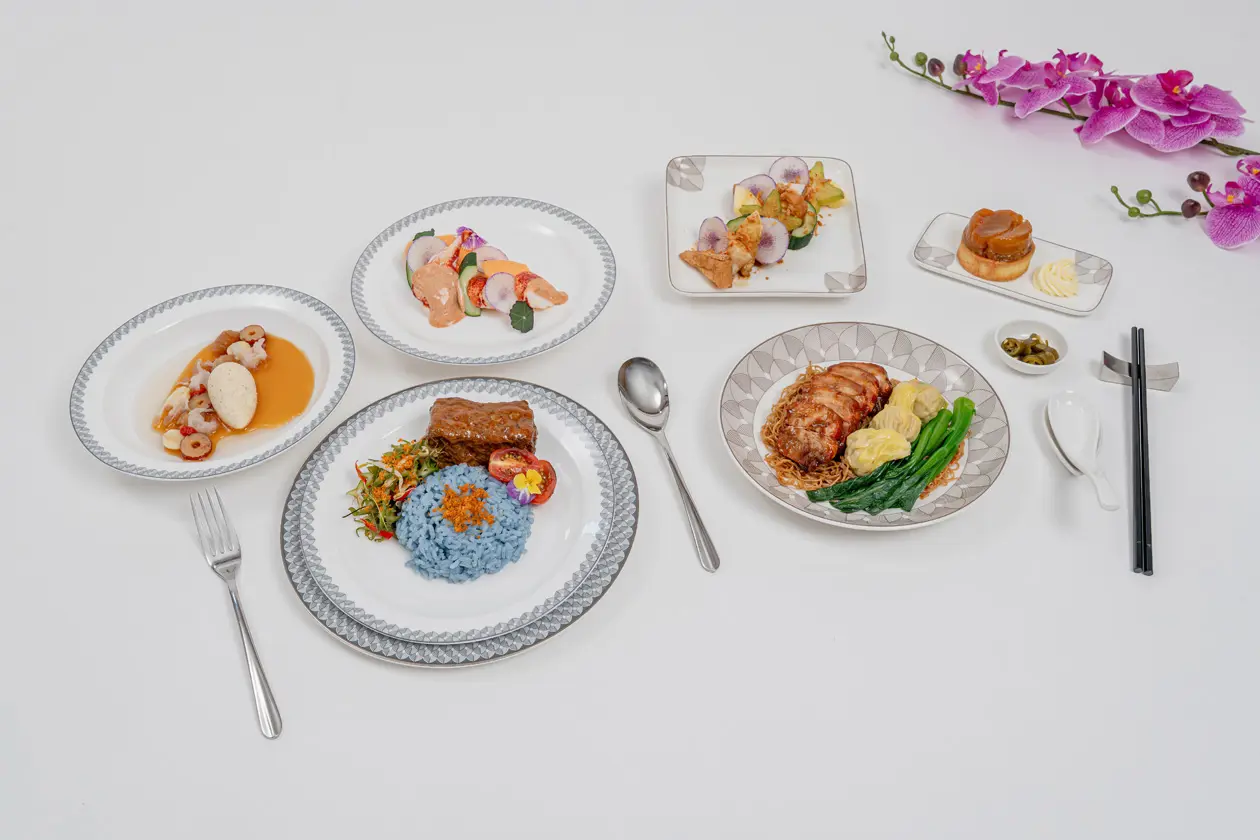 SIA Chefs’ Selection | First Class and Business Class Appetisers, Main Courses, and Desserts. Foto: Copyright © Stampa Singapore Airlines