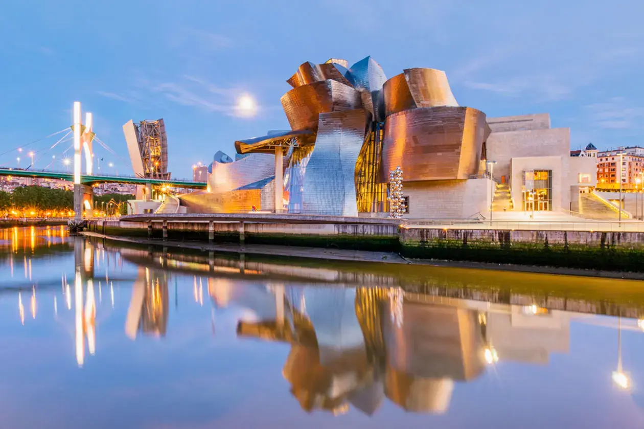Museo Guggenheim a Bilbao&nbsp;Foto: Sisterscom.com, Shutterstock