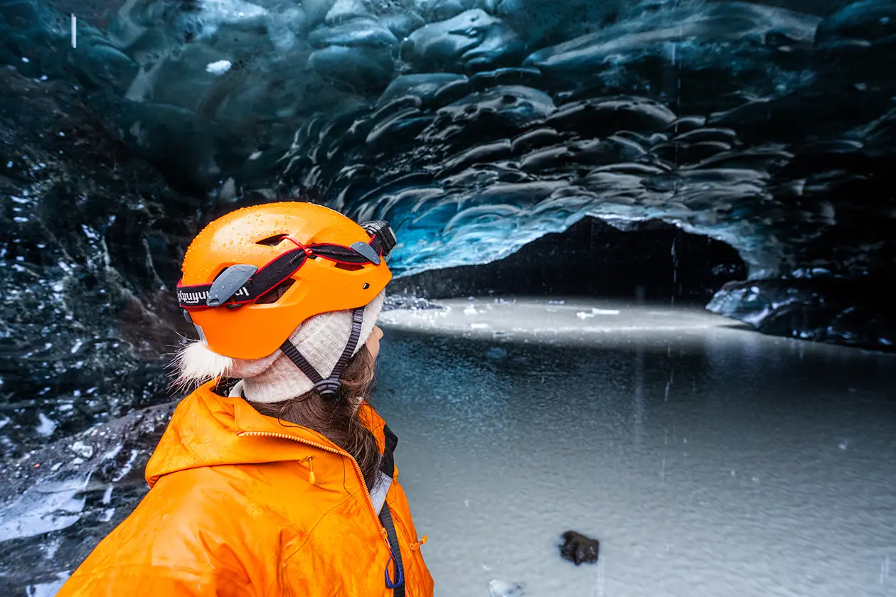 Crystal ice cave breidamerkurjokull blue ice ceiling 2026 Foto: Copyright © Arctic Adventures