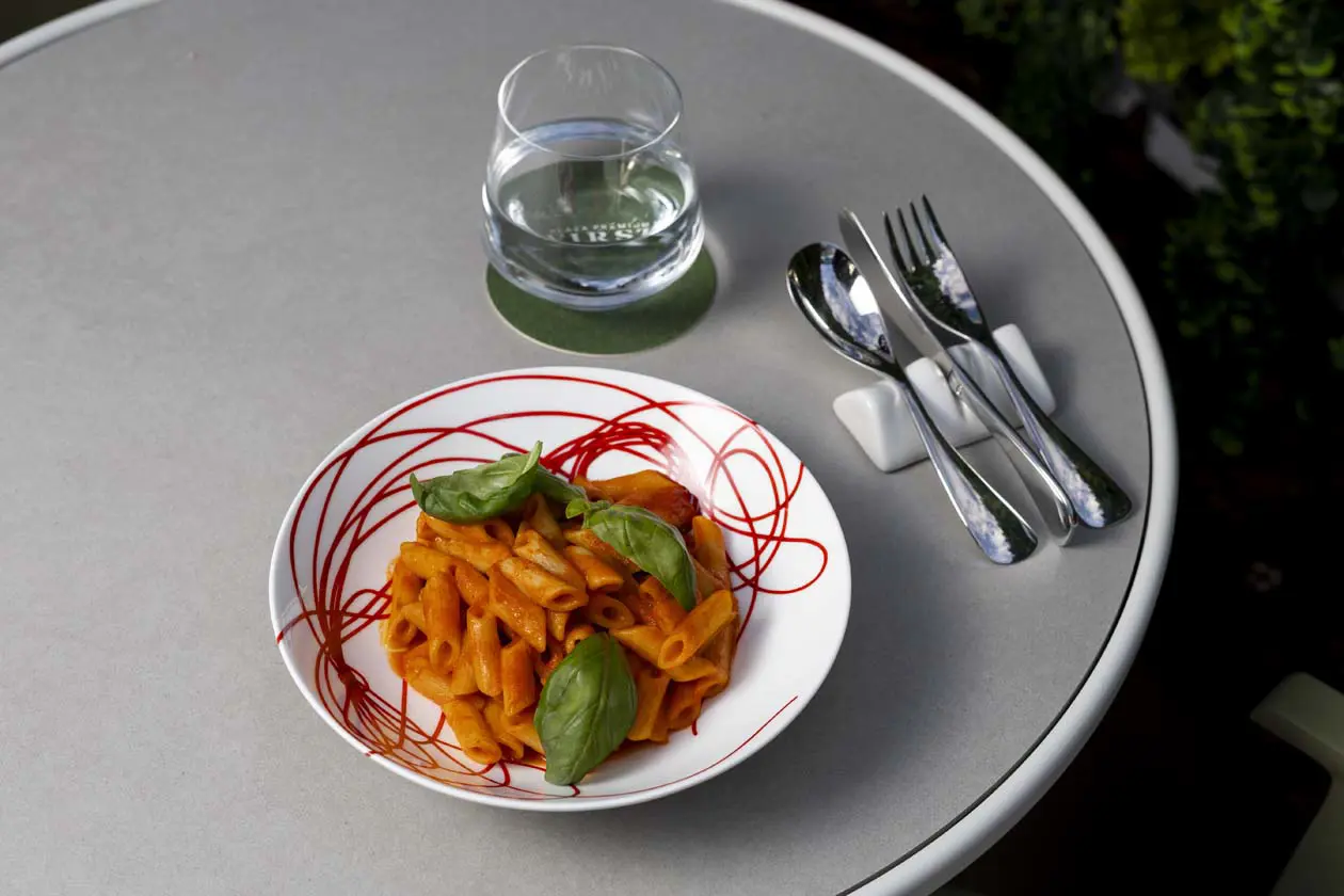 Piatti della Plaza Premium First Lounge a Roma Fiumicino Foto: Copyright © Ufficio Stampa&nbsp;Plaza Premium Group