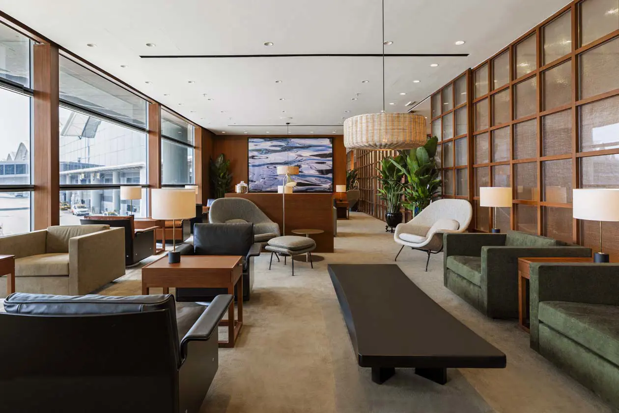 The Bridge, Cathay Pacific Lounge, Gate 35 - Terminal 1, Aeroporto Internazionale di Hong Kong (HKG) Copyright © Cathay Pacific