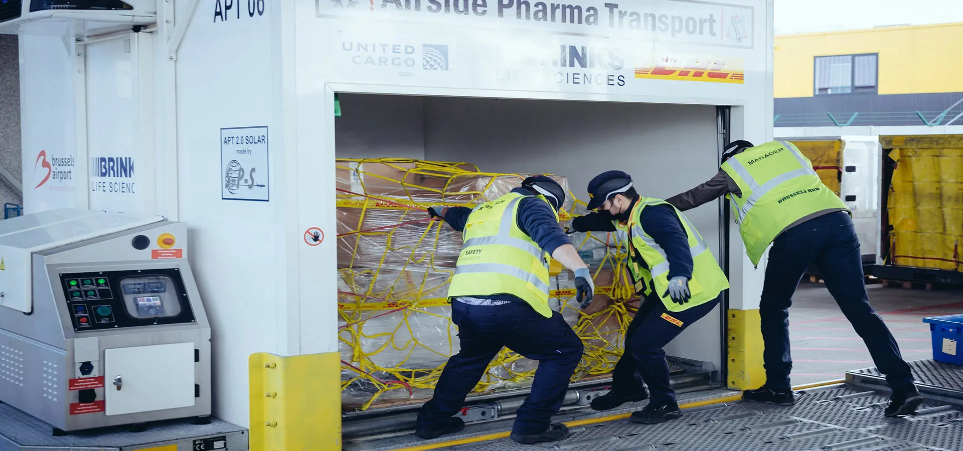 DHL trasporto vaccini covid