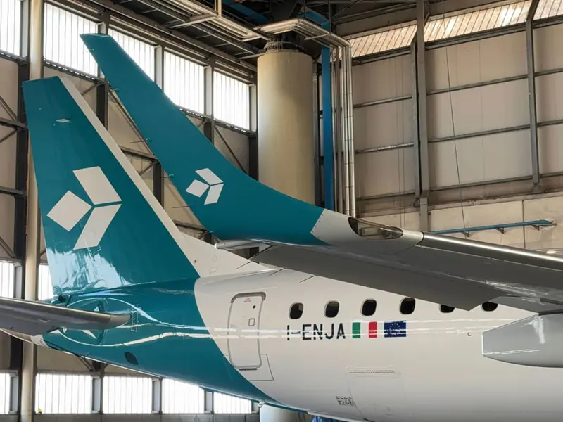 Embraer E195 di Ar Dolomiti Foto: Copyright © Air Dolomiti