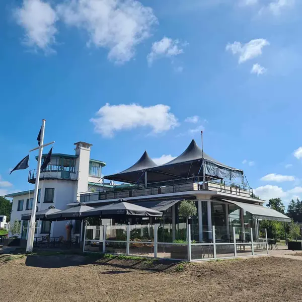 Ex aeroporto di Eindhoven trasformato in ristorante