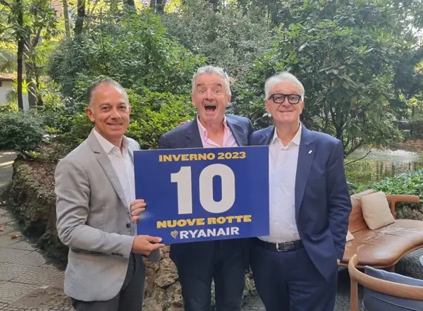 Da sinistra a destra: Giacomo Cattaneo, Director of Commercial Aviation Sacbo, Michael O’Leary, CEO Ryanair Group ed Emilio Bellingardi, General Manager Sacbo. Copyright © Ryanair.