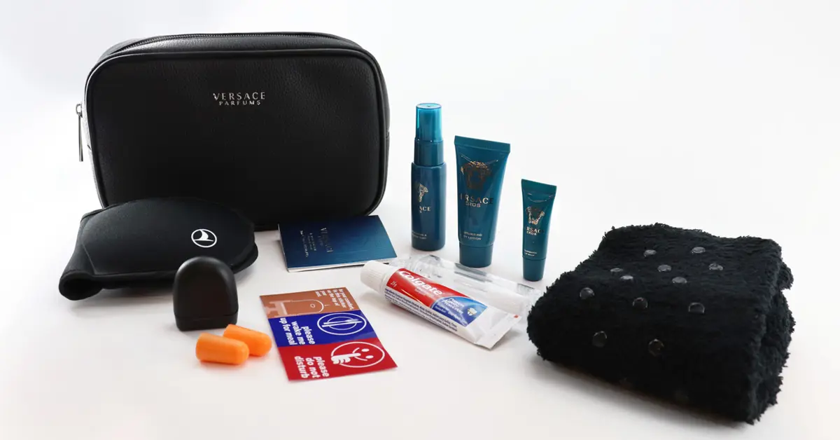 Pochette business class Bulgari x Emirates nuova - Abbigliamento e Accessori In vendita a Varese