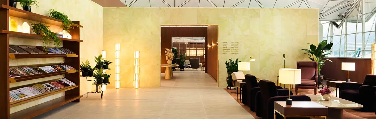 Cathay Pacific rinnova la lounge The Wing, First a Hong Kong