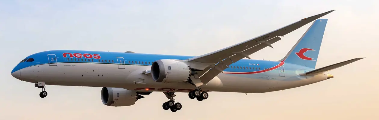 Neos vola a Toronto da Milano Malpensa