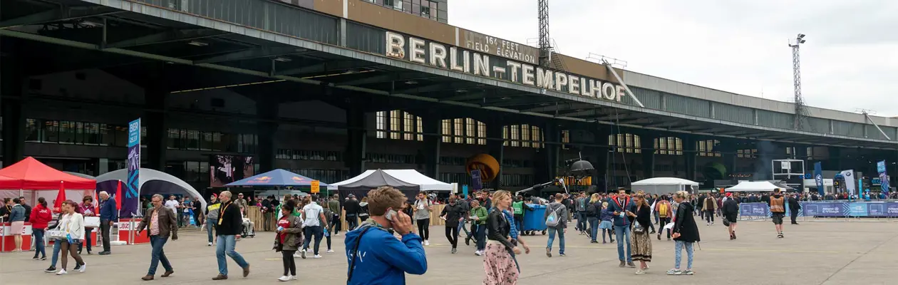 Rock all'ex aeroporto di Tempelhof di Berlino