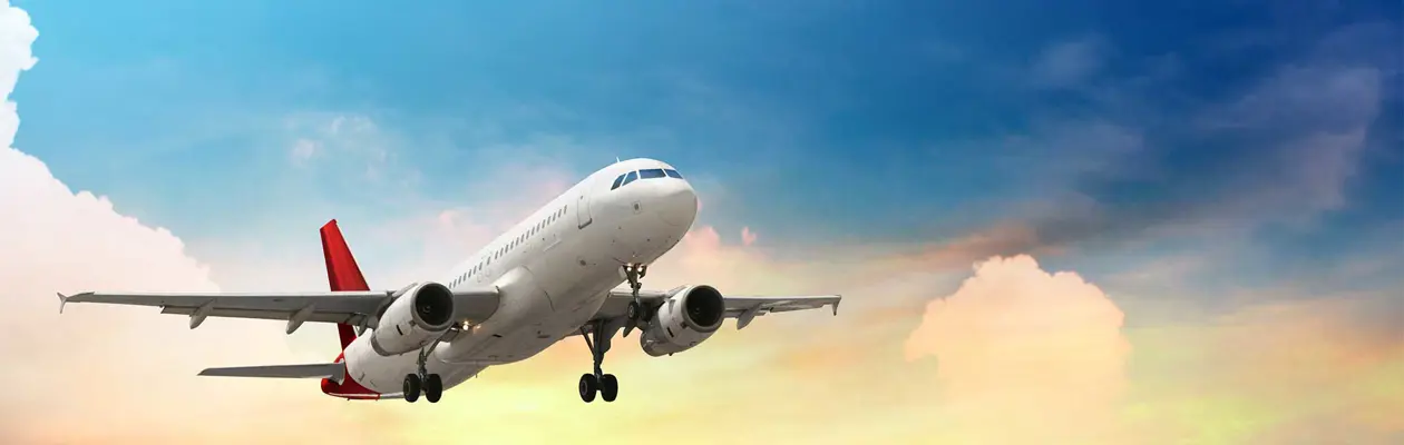 Per volare ora sono sufficienti il Green Pass base e le mascherine FFP2