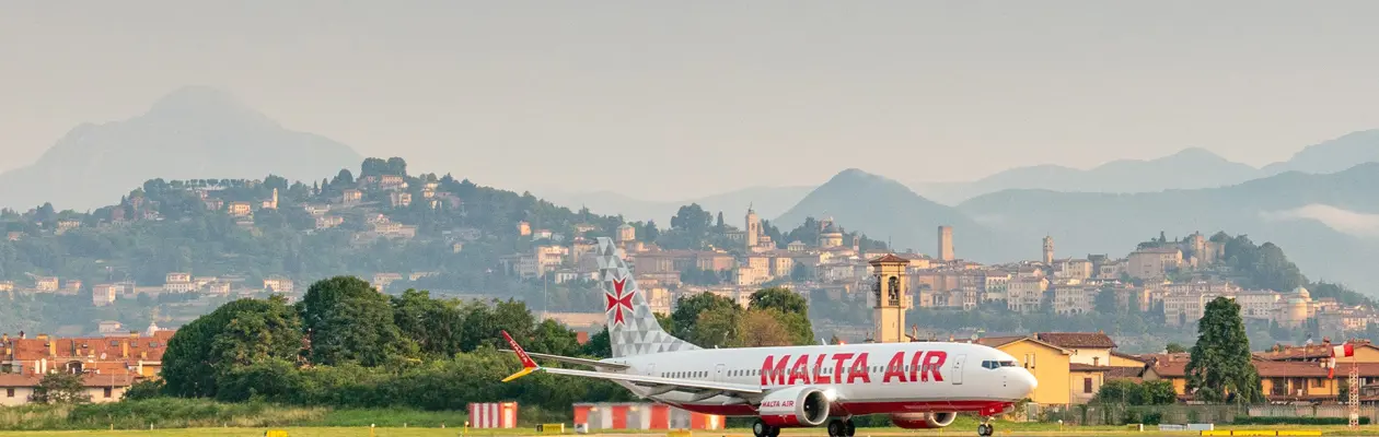 Aeroporto di Milano Bergamo: primo volo Boeing 737-8200 Malta Air