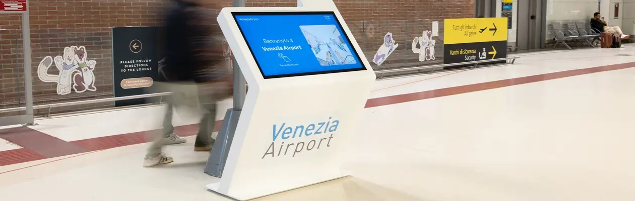 Nuovi kiosk digitali con mappa interattiva all’aeroporto di Venezia