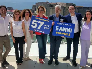 Ryanair celebra 5 anni a Napoli con 12 nuove rotte