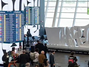 A Roma Fiumicino il “Muro Bianco” di Pietro Consagra