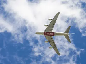 Emirates vola verso ulteriori 10 destinazioni e a luglio riparte la rotta Milano-New York