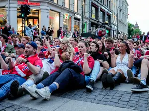 Norvegia, la Viking Row conquista i tifosi