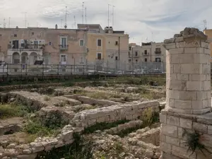 Edoardo Tresoldi a Bari: un’opera d’arte nell’area archeologica di San Pietro