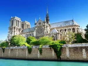 Notre-Dame de Paris: rinascita di un simbolo universale