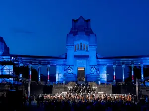La Messa da Requiem di Gaetano Donizetti dinanzi al Cimitero di Bergamo