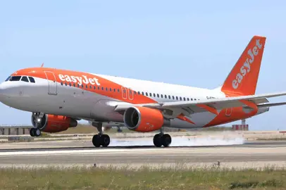 Salgono a 7 gli aerei easyJet basati a Napoli