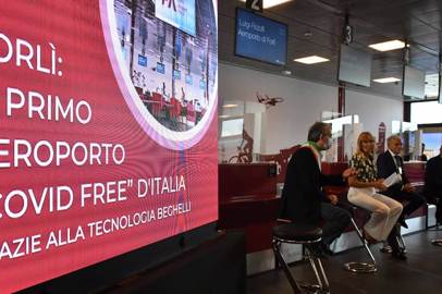 A Forlì il primo aeroporto "Covid free"