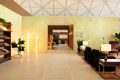 Cathay Pacific rinnova la lounge The Wing, First a Hong Kong