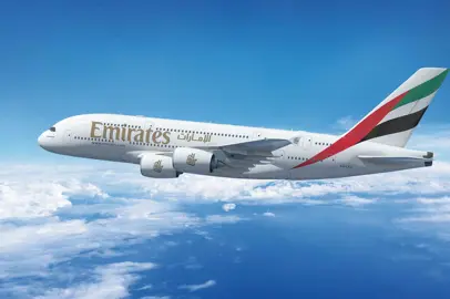 Autista gratuito ai passeggeri in classe Business di Emirates a Hong Kong