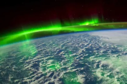 La magia dell'aurora boreale vista dallo spazio