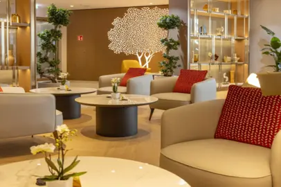 Emirates rinnova le sue lounge nel mondo