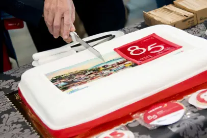 Iberia festeggia 85 anni che uniscono Madrid e Lisbona