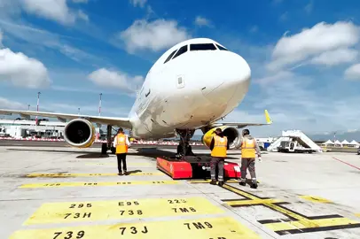 Fiumicino: pushback elettrico Mototok sperimentato con Vueling