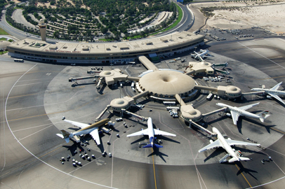 I 40 anni dell'aeroporto di Abu Dhabi