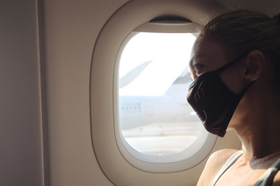 Lufthansa Group introduce l'obbligo di indossare a bordo una mascherina a copertura di naso e bocca 