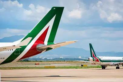 Passeggero affetto da Coronavirus su volo Alitalia 