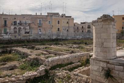 Edoardo Tresoldi a Bari: un’opera d’arte nell’area archeologica di San Pietro