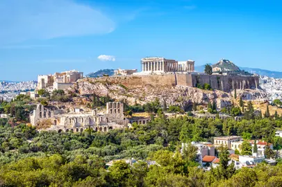 La Grecia riapre al turismo