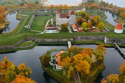 Estonia in autunno: foliage, saune e natura