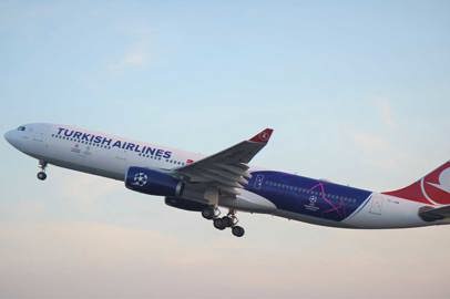 L'aereo a tema UEFA Champions League di Turkish Airlines