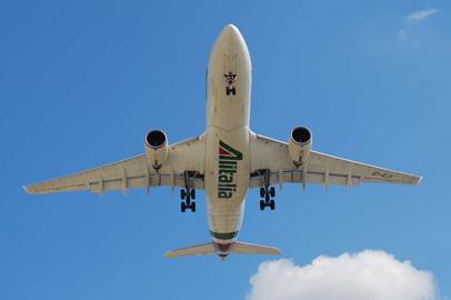 Alitalia: centinaia di connazionali riportati a casa