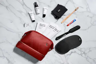 Amenity kit e pigiami dedicati al centenario di American