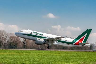 Alitalia: dal 1° luglio ripartono i voli da Brindisi per Roma e Milano