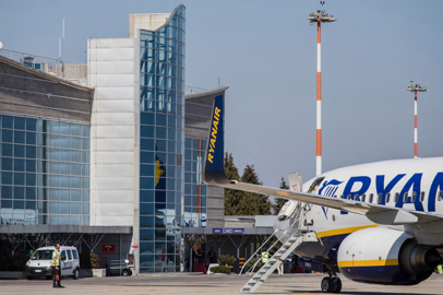 Aeroporto di Cuneo, inaugurata la nuova tratta per Bari