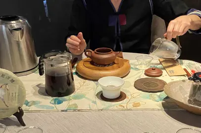 L'esperienza del tè Pu’Er ad Hong Kong