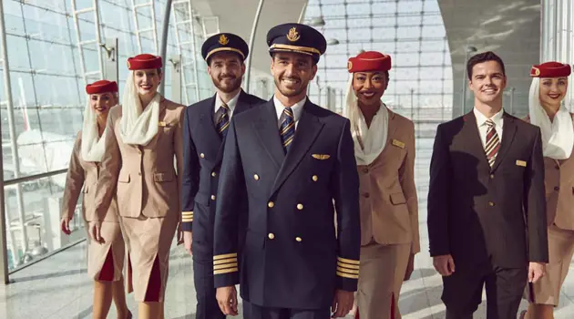 Emirates recluta nuovo personale di bordo