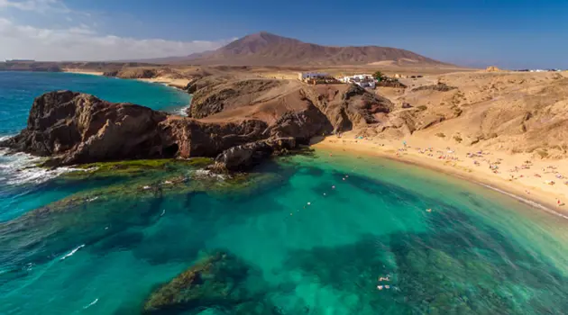 Isole Canarie e Organizzazione Mondiale del Turismo accordo per primo volo sperimentale con Passaporto Sanitario